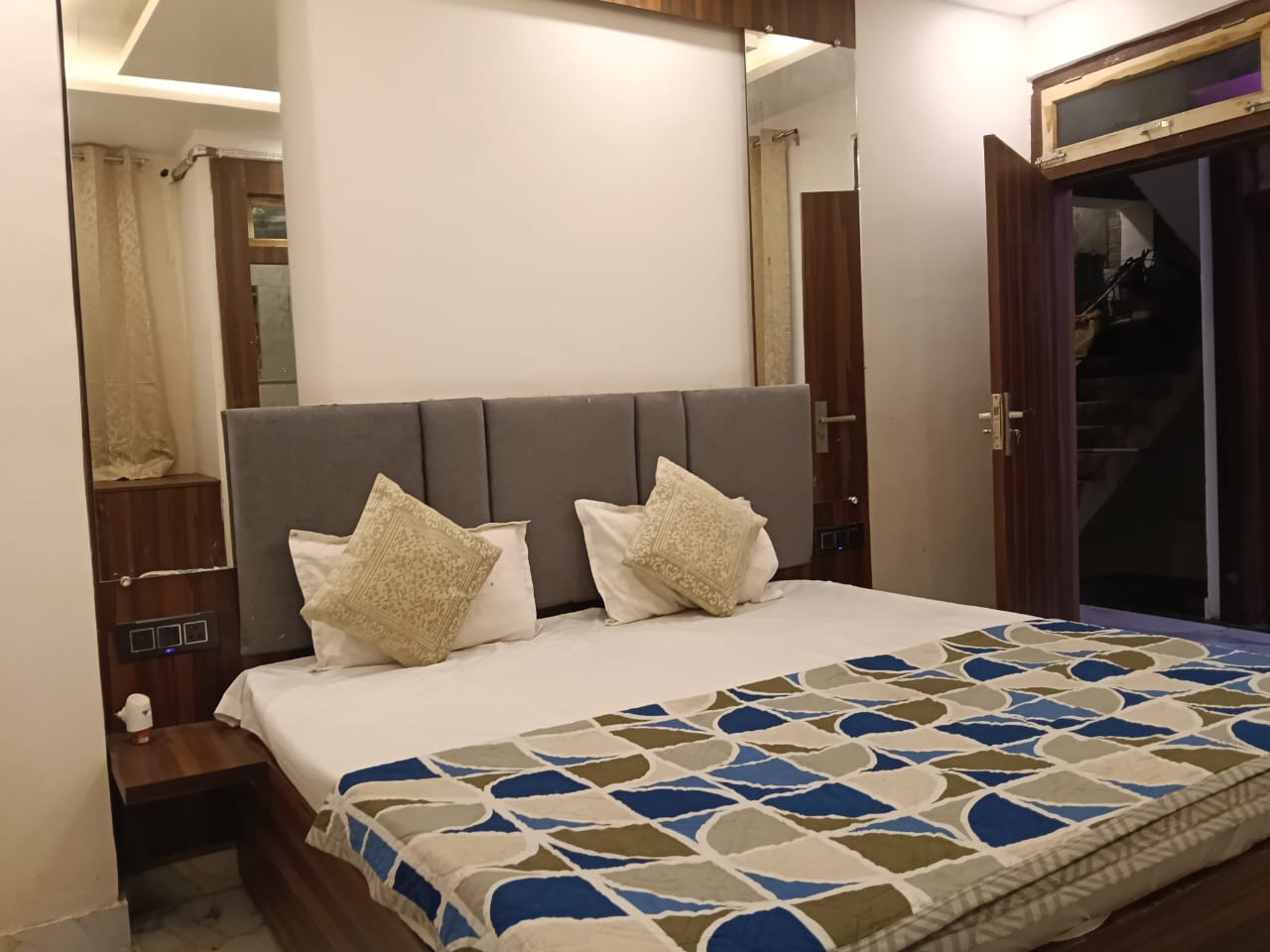 Hotel Kaushalya Room
